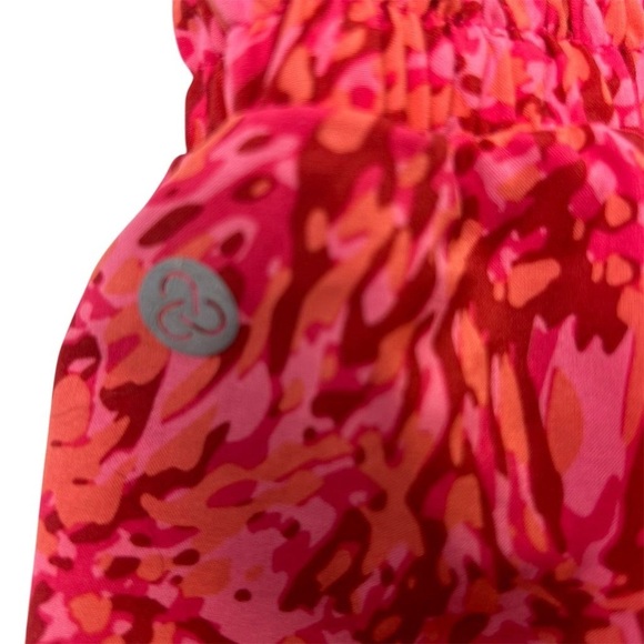 Z by Zella Aerodynamic Women's Active Shorts Medium Coral Print Gym Running - Picture 3 of 6